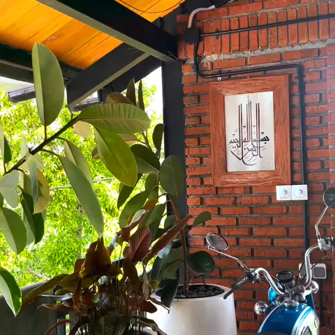 alhambra cafe
